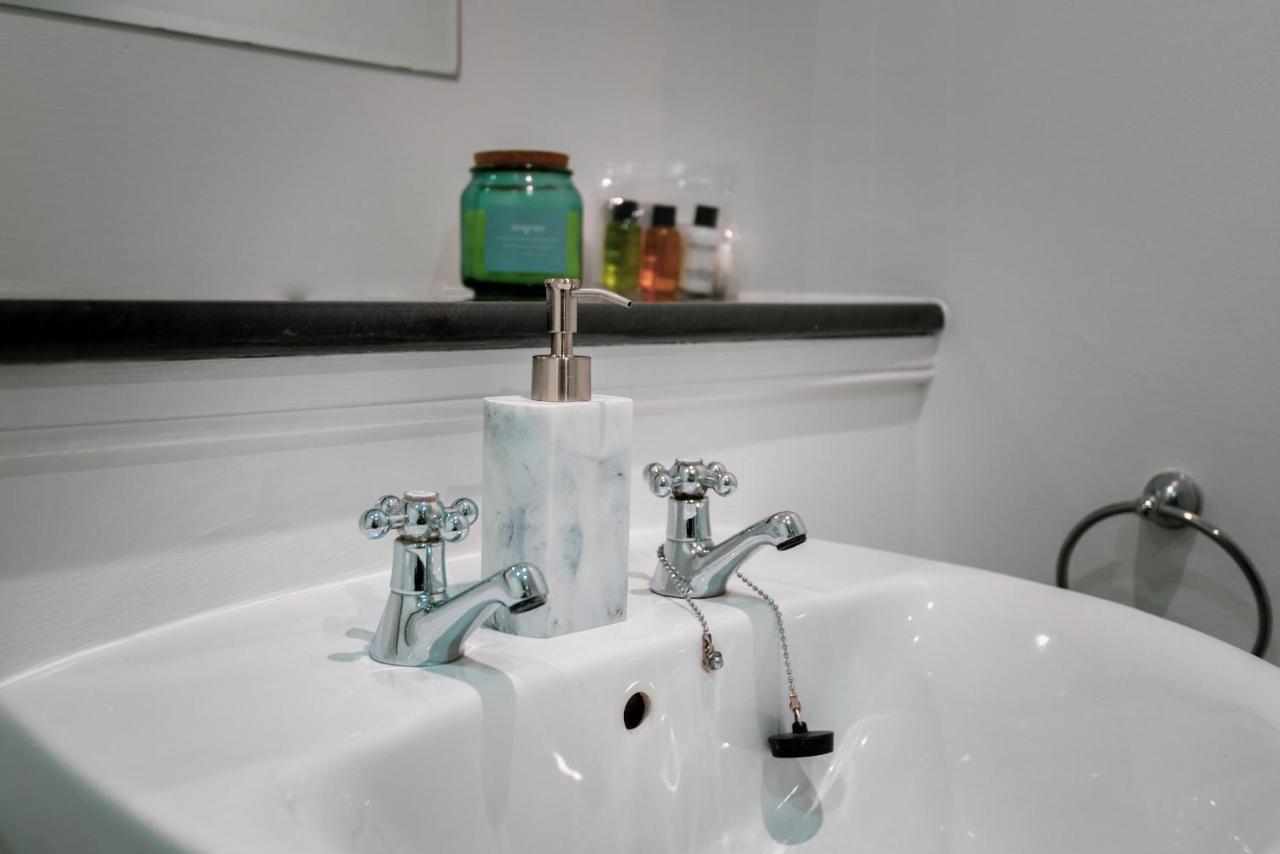Pink Spa Nest Blairgowrie and Rattray Ngoại thất bức ảnh