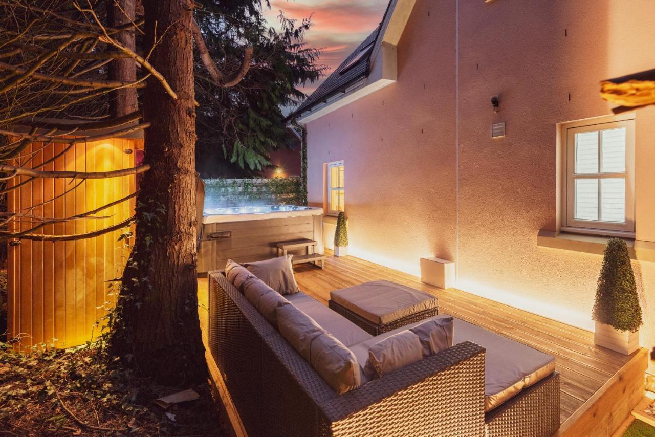 Pink Spa Nest Blairgowrie and Rattray Ngoại thất bức ảnh